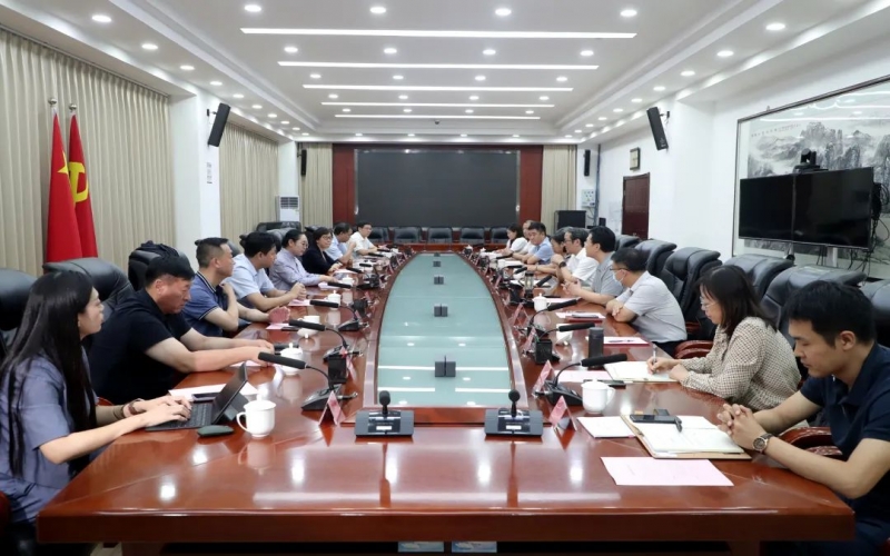 周波接待天津榮程祥泰投資控股集團(tuán)有限公司、天津東疆綜合保稅區(qū)、天津市海河產(chǎn)業(yè)基金管理有限公司負(fù)責(zé)人一行