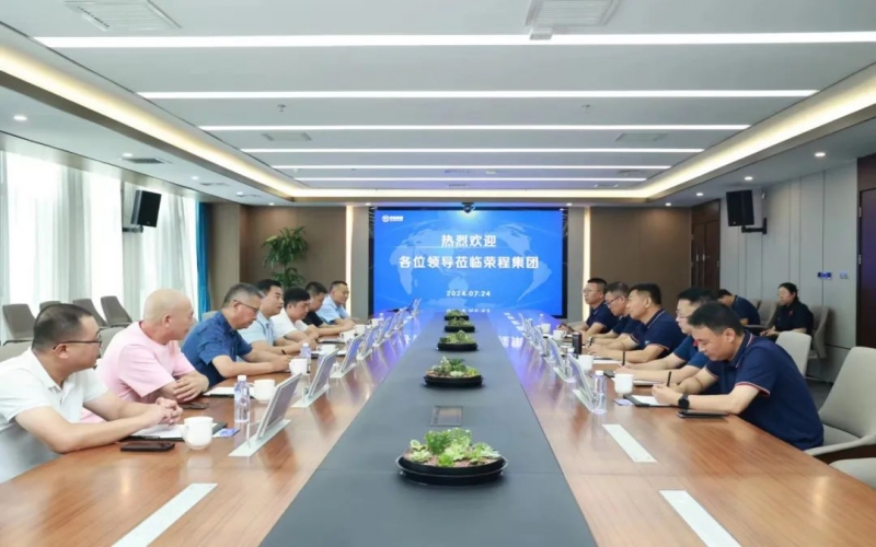 靜海區(qū)委常委、統(tǒng)戰(zhàn)部長(zhǎng)劉啟建一行到榮程集團(tuán)調(diào)研座談