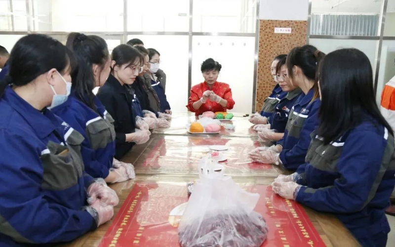 巧手捏面塑 指尖傳非遺！榮程鋼鐵這場活動超有趣